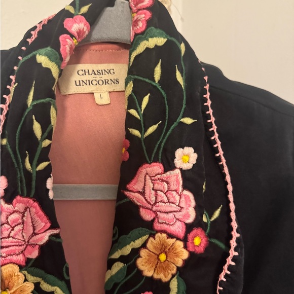 Chasing Unicorns silk smoking jacket. Size L. Worn twice. GORGEOUS! - Picture 4 of 9